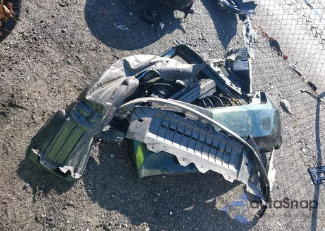 2010 Toyota Camry Le z USA, uszkodzony, nr VIN 4T4BF3EK1AR003777